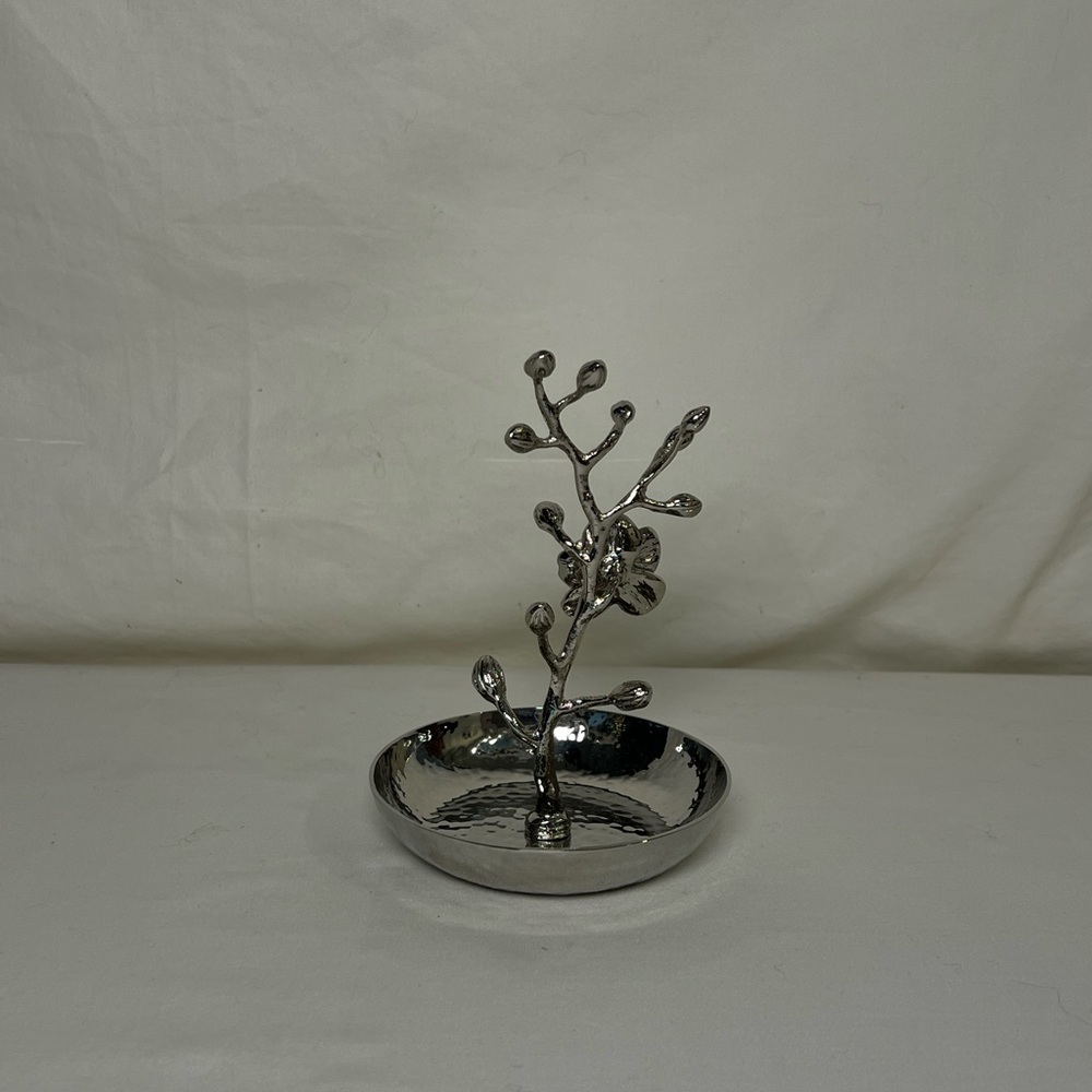 Michael Aram White Orchid Ring Catch - Picture 4 of 6